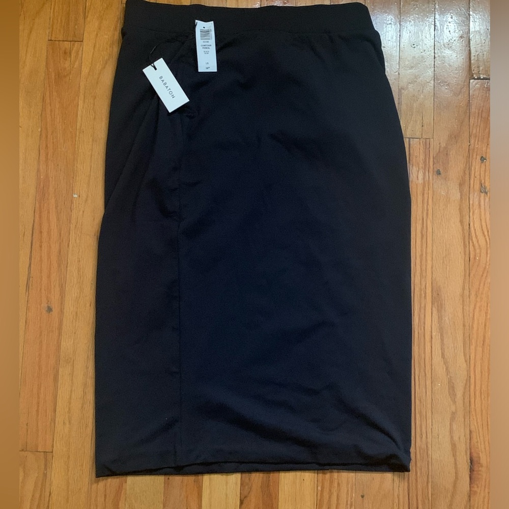 NWT aritzia contour pencil skirt